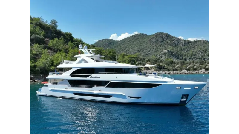 2024 E-Series Hargrave 118’ Superyacht